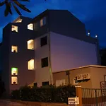Appartement 24 *